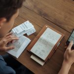 revisão financeira mensal para organizar orçamento e controlar gastos